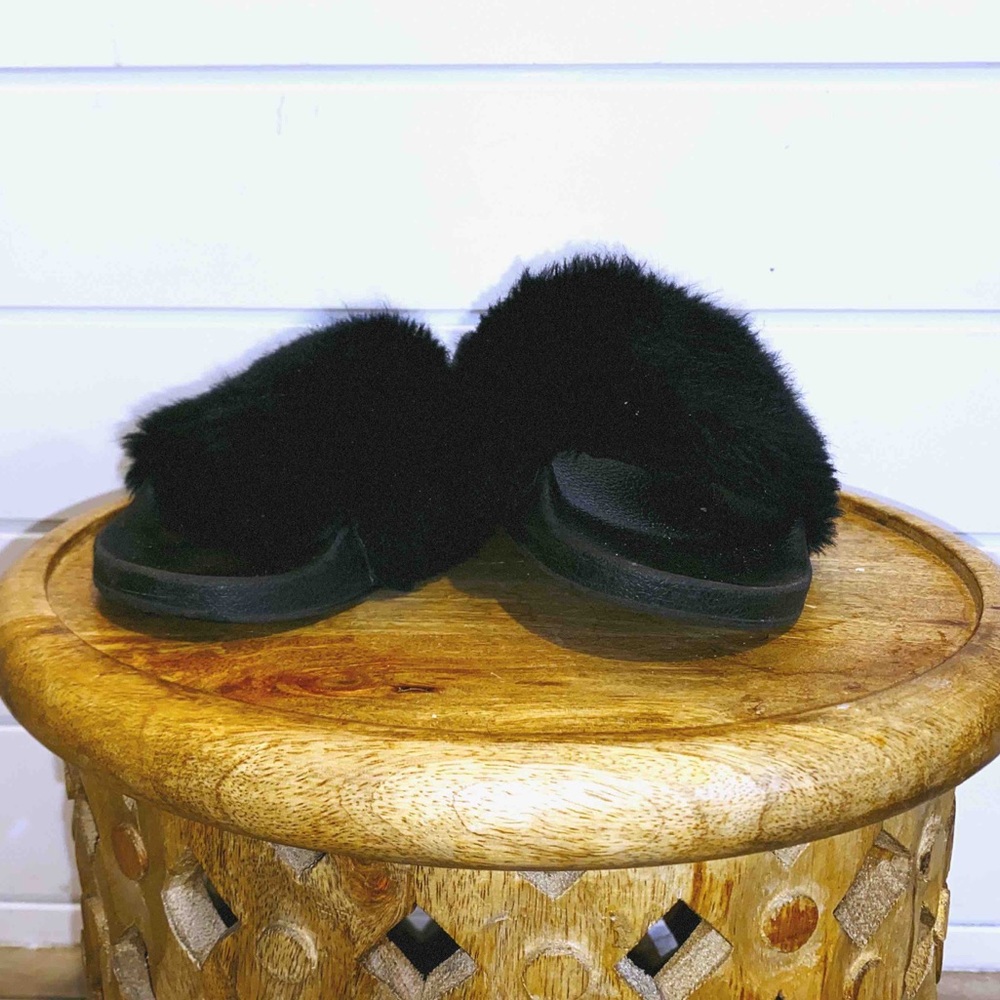 Steve Madden Slides